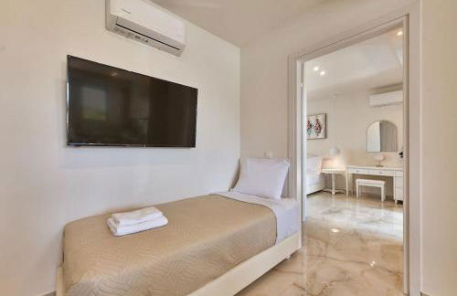 Superior family apartment w/pool dining area - Photo 15