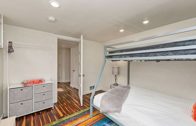 Mulberry Place: a Charming Cottage Near Old Town! - Photo 6