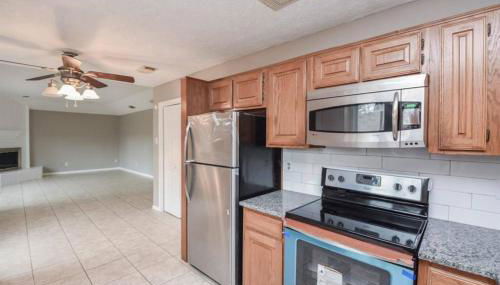 4BR Family Getaway, Pets Welcome, Self Check In! - Foto 3, stove, pet friendly, toaster, minibar