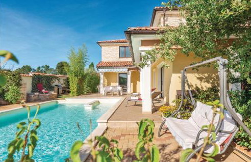 Four-Bedroom Holiday Home In Vodnjan - Foto 10