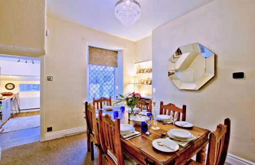 Labernum Cottage, Ingleton Village, Yorkshire Dales National Park, Famous Three Peaks, Near The Lake District, Pets Are Welcome, Direct Parking in front of the Cottage & Guest Parking - Foto 7