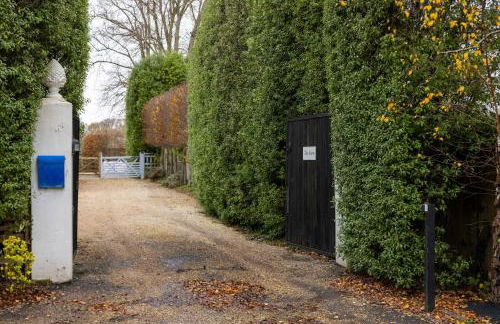 House & Annexe Sleeps 18 Heated Pool - Photo 6