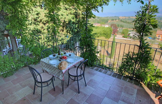 Farmhouse Bliss With Pool, Wine and Tails - Photo 22