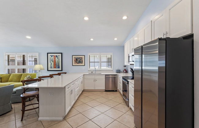 Milano Vacation Rental: Newly Renovated 3-BR Home with Private Pool, Hot Tub, and Pet-Friendly Front Yard. Minutes from Vanderbilt Beach - Foto 12