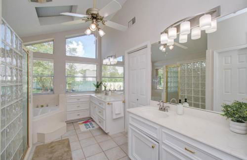 4BD - Pool & Movie Theater - Lake Conroe Nearby - Foto 10