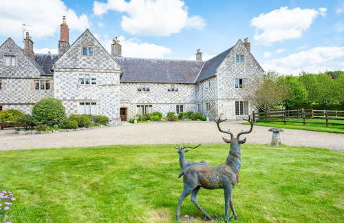 Manor Estate - Two Accommodation Wings - Sleeps 14 - Foto 6