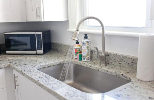 Sojourn on the Bay 2 BR Private Beach Access - Foto 62