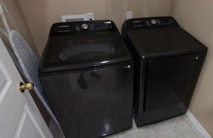 Lakefront Villa with private heated pool - Foto 22