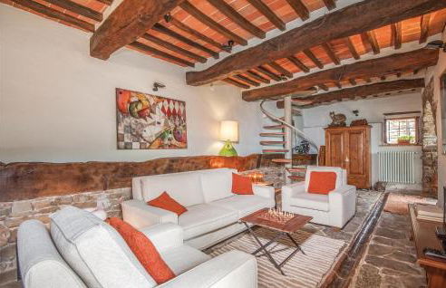 Amazing Home In Bucine Ar With Kitchen - Foto 3