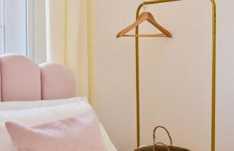 The Corner by the Castle - Photo 23