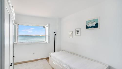 Casa Daura Playa de Arinaga Beach Front - Photo 2