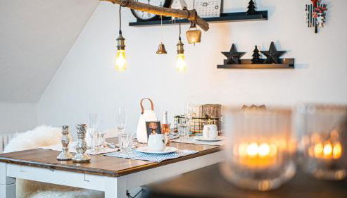 Dachwohnung mit Ofen und Freisitz - Foto 4