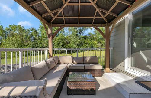 Lake Front Home with Pool and Stunning Views - Foto 8