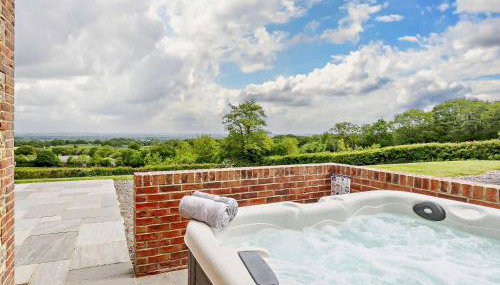 4 Bed in Combe St. Nicholas 83501 - Foto 2, Other