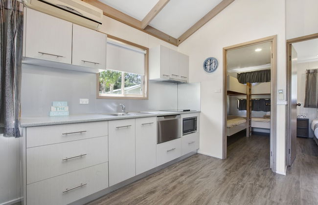 Seven Mile Beach Holiday Park - Photo 16