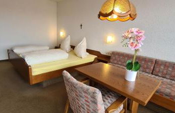 Doppelzimmer Heimatliebe mit schönem Balkon - Pension Hauber - Foto 7