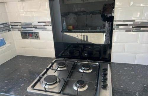 3 bedroom mid terraced house (2 double & 1 single) - Foto 2