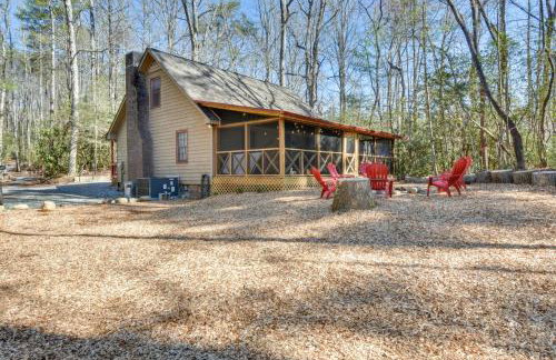 Cozy Creekside Mountain Escape w/ Hot Tub! - Foto 30