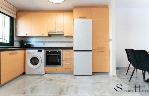 Elegant 2 Bed 2 Bath Apartment, Pool, Views, Parking - Foto 11