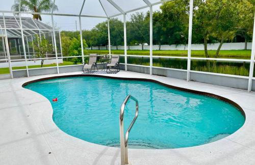 Spacious 5BR Private Home, Private Pool & Salt Water Spa, Minutes from Beaches - Foto 9