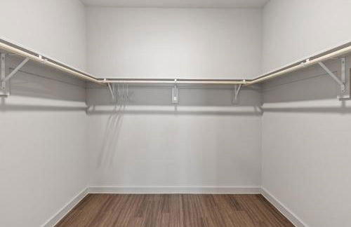 Modern 2BR Poolside Patio Suite in North Austin - Foto 34