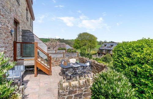 Toffee Apple - Photo 26