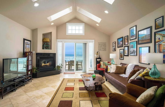 Moonlight by Avantstay Modern Home w/ Views & Direct Access to Rockaway Beach - Foto 10