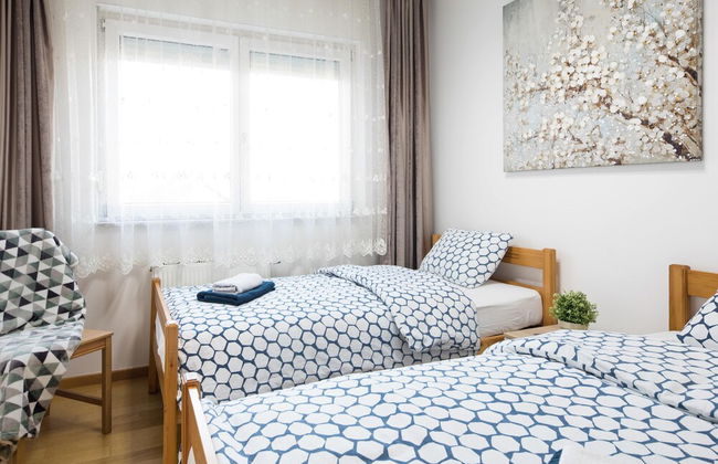 2 Bedroom Apt. in the Business Zone- Free Parking - Photo 6