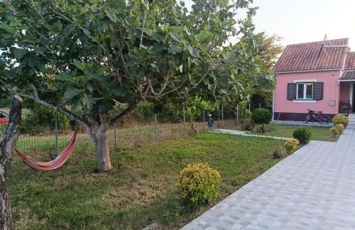 Beautiful nearby beach house with garden, private pool and large yard - Foto 12