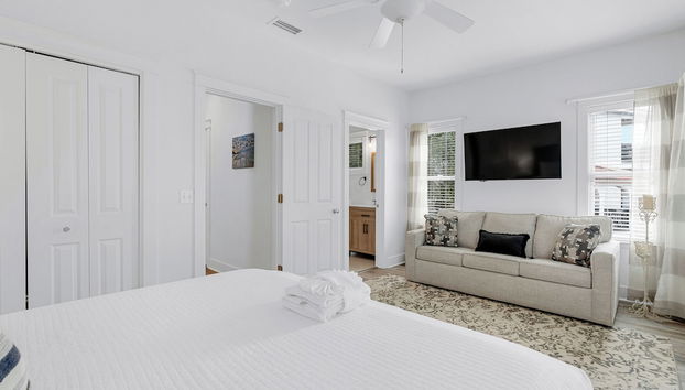 Private Pool & .2 Miles to Beach + 4 Bikes - Heated Pool Option - Foto 2, Habitación