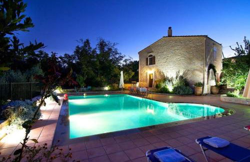 Allaria Villa Traditional Villa - Photo 1