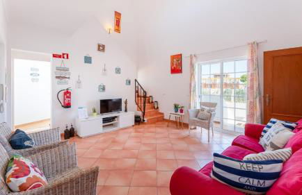 Serene Duplex House With Patio by LovelyStay - Foto 22