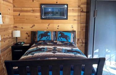 Cozy Rustic Cabin on a Working Horse Ranch for a Unique Getaway in Granite Bay, California - Foto 11