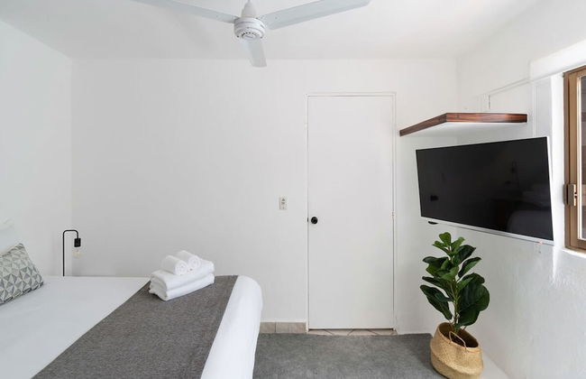 1bedroom Suite - 1 Block Away to Icon Beach - Foto 7