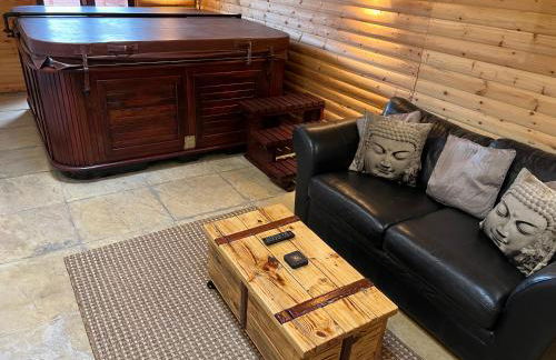 Cosy 3 Bed Cottage-Gloucester-Parking-Garden-Free Hot Tub Weekends-Work or Leisure - Foto 32