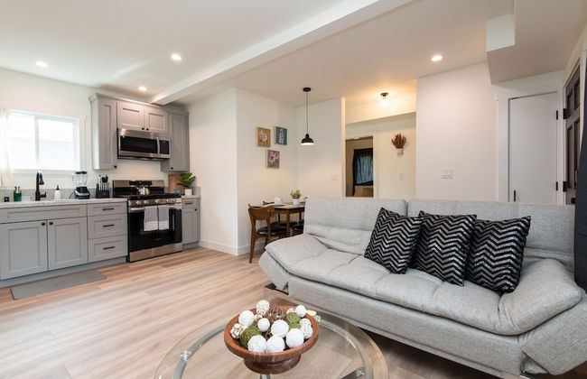 Beautiful House in Atwater Village - Photo 13