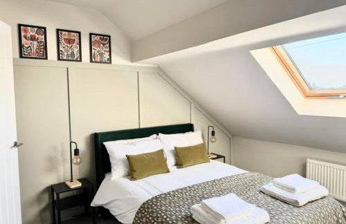 Contractor Accommodation Sleeps 7 - 4 Bathrooms - Parking For 3 Vans - Worksop - Foto 2