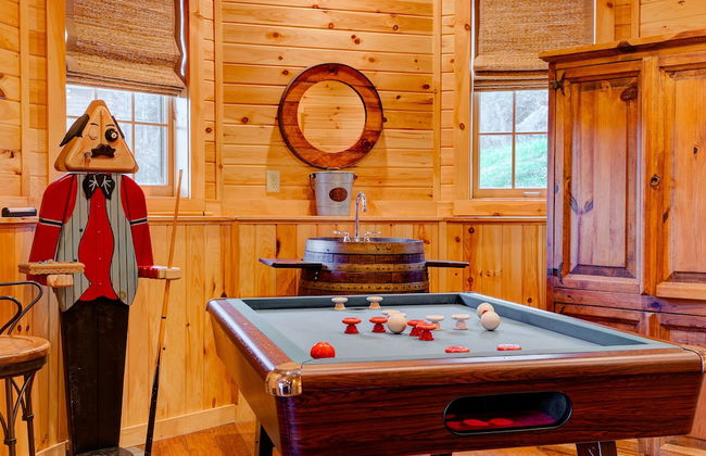 Mount Snow Cabin with Private Hot Tub by RedAwning - Foto 33