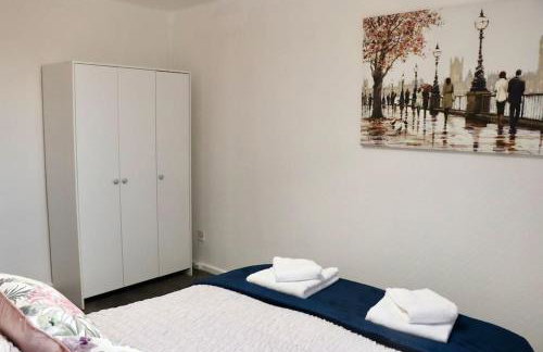 Lovely staycation with family FREE Parking & WiFi - Foto 53