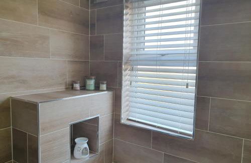 Routh 2-Bed Luxury Lodge Hot Tub & Lake View - Foto 38