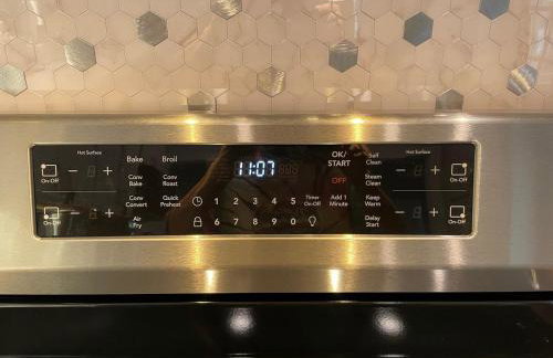 Entire Home! Fantastic Kitchen! 3 Full Baths - Foto 48