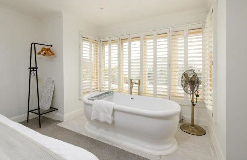 Holm House - Stylish Coastal Suites - Silures Bar & Restaurant On-site - Foto 39