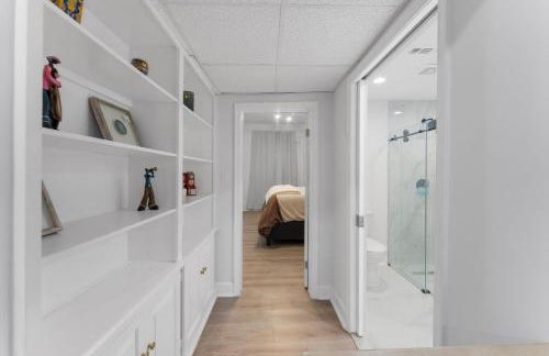 1734 Comfort Stay, 2 Bedrooms, 2 Bath with Kitchen & Wi-Fi - Foto 9