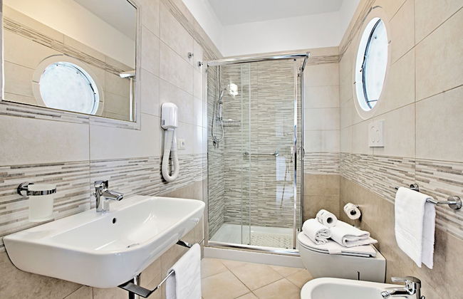 Le Onde Apartment 4 With Pool and Sea - Foto 8