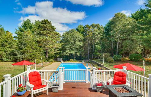 3 Mi to Megansett Beach Home with Pool and Game Room - Foto 35