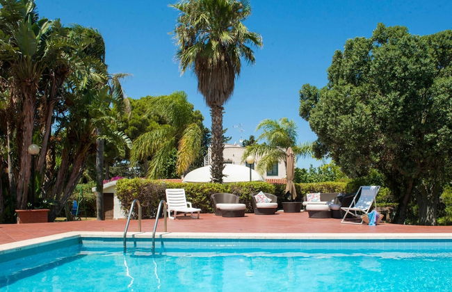 Una Scogliera sul Mare con Piscina by Wonderful Italy - Foto 2