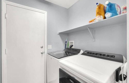 4BR Family Oasis with Gym and BBQ Near Vegas Strip - Photo 31