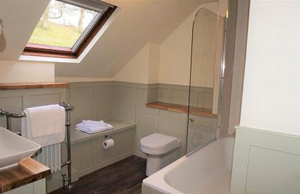 Barley Cottage - 5* Cyfie Farm with log burner and private covered hot tub - Foto 12