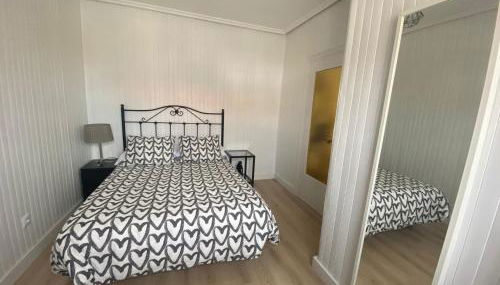 Bajo con terraza a 5 min de la playa (3 hab-6 per) - Foto 5