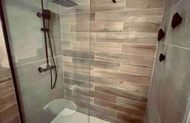 Charmant petit appartement place de l eglise - Foto 5